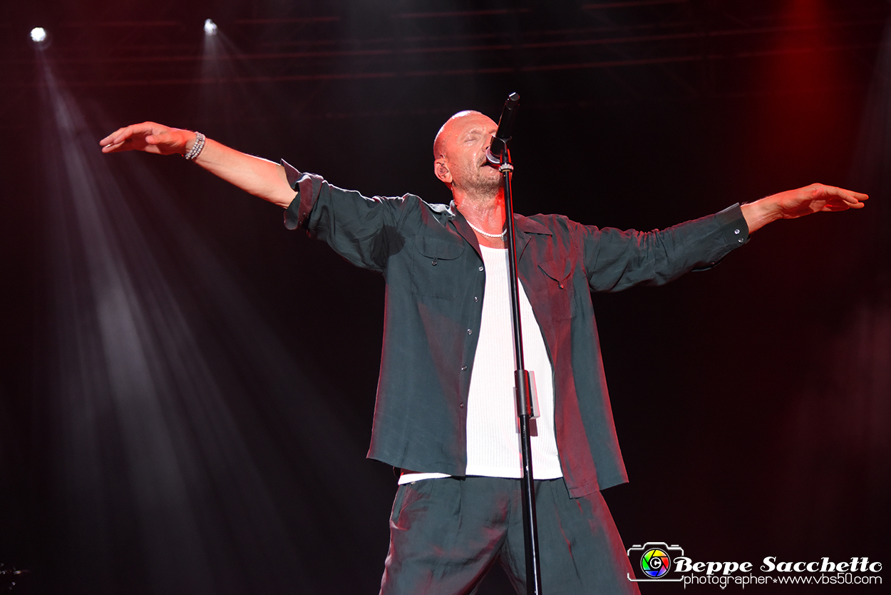 VBS_0933 - Concerto Biagio Antonacci - Palco Centrale Tour 2023.jpg
